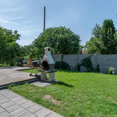 Sleeply Zlotniki Guest house