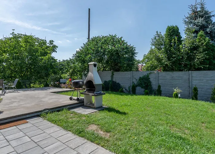 Sleeply Zlotniki ゲストハウス